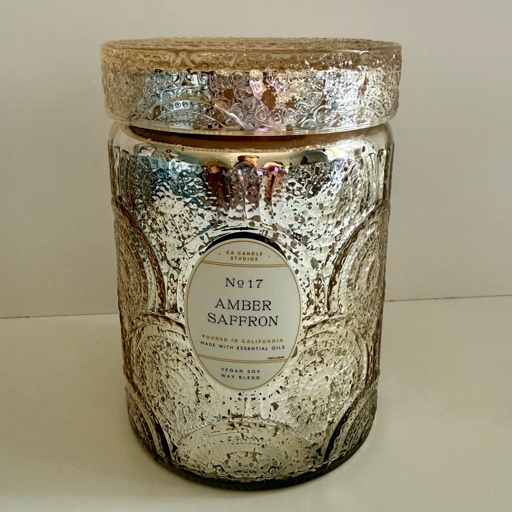 Amber Saffron Scented Candle